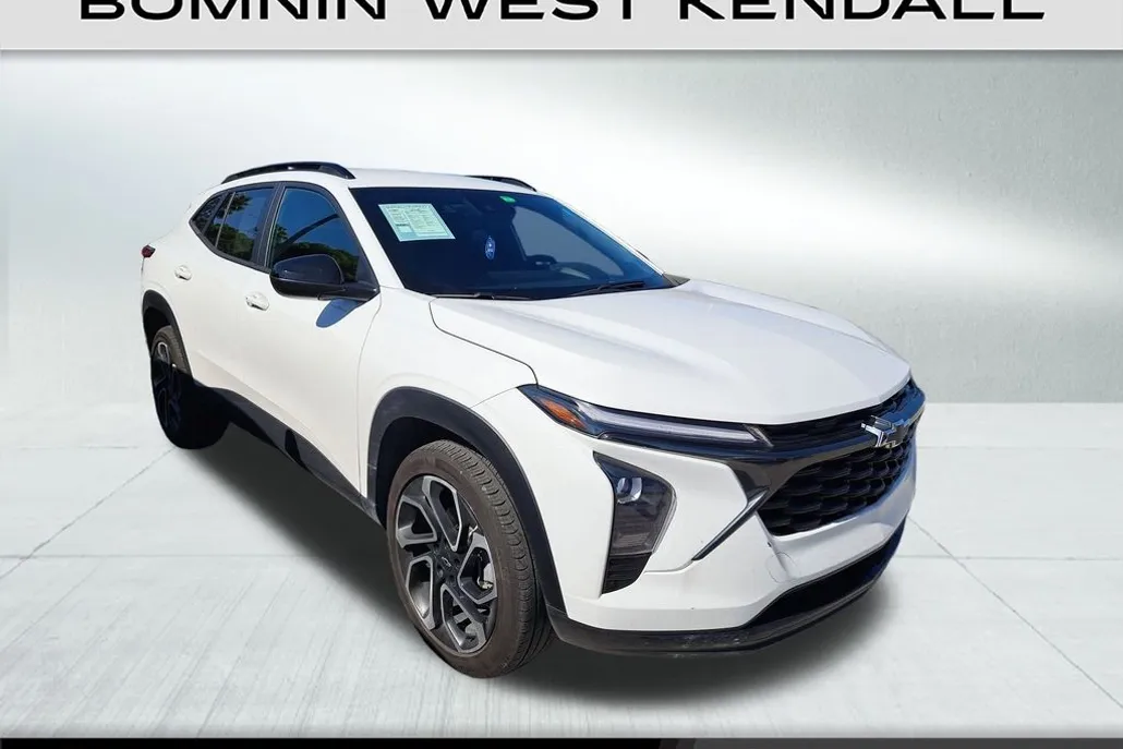 2024 Chevrolet Trax photo 1