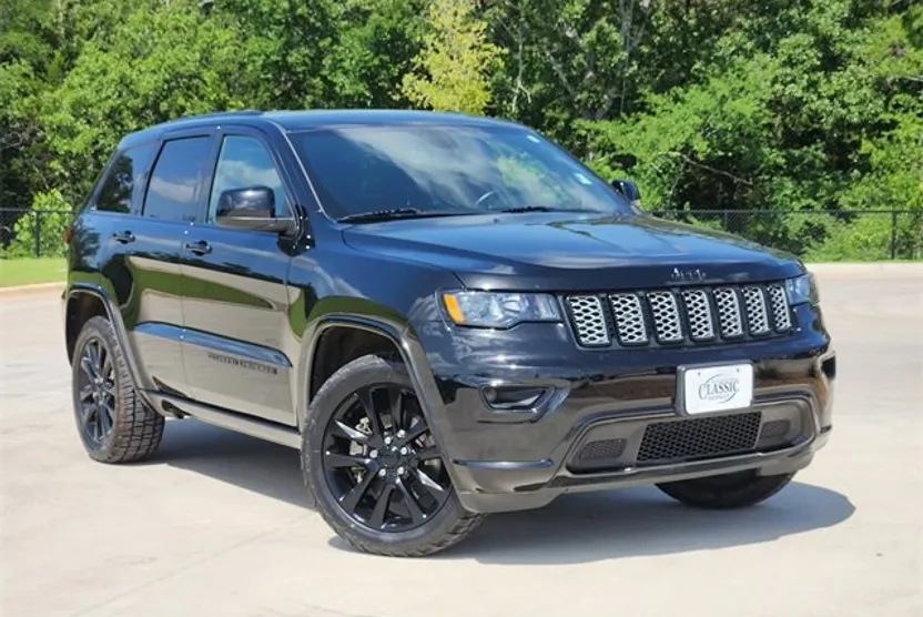 2022 Jeep Cherokee Laredo X photo 1