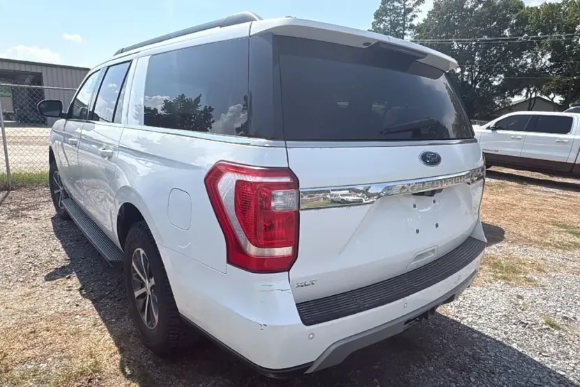 2019 Ford Expedition MAX XLT photo 1