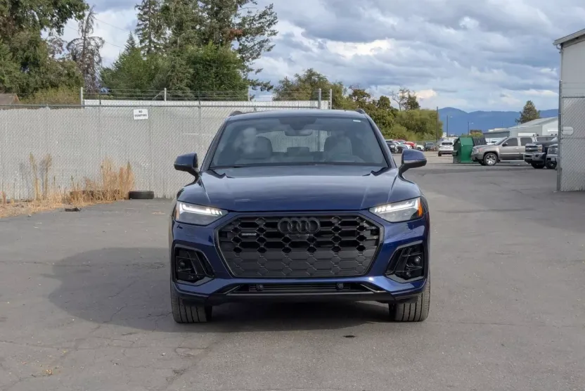 2024 Audi Q5 45 S line Prestige photo 1