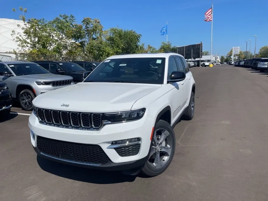 2025 Jeep Grand Cherokee Limited photo 1