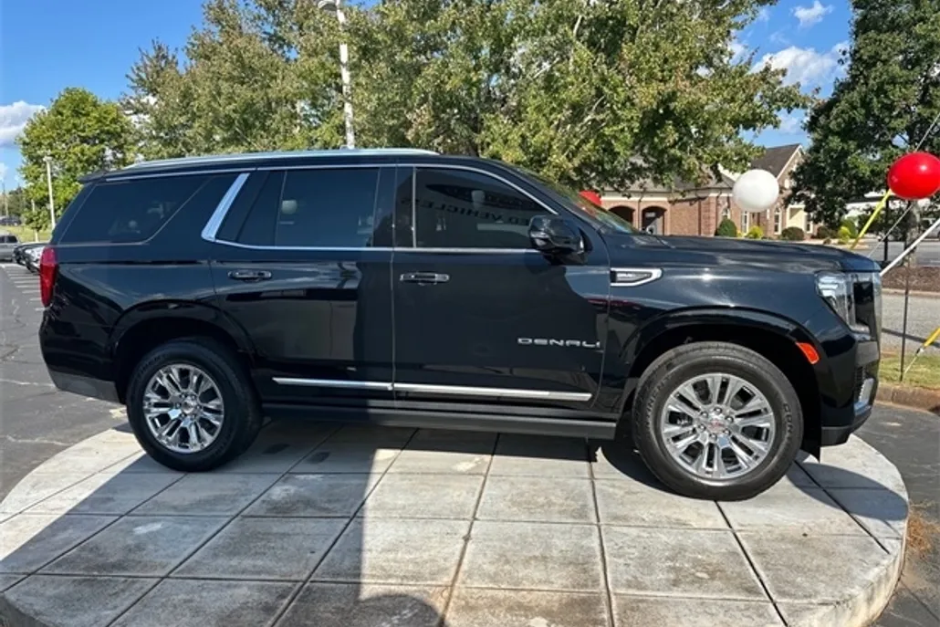 2022 Gmc Yukon Denali photo 1