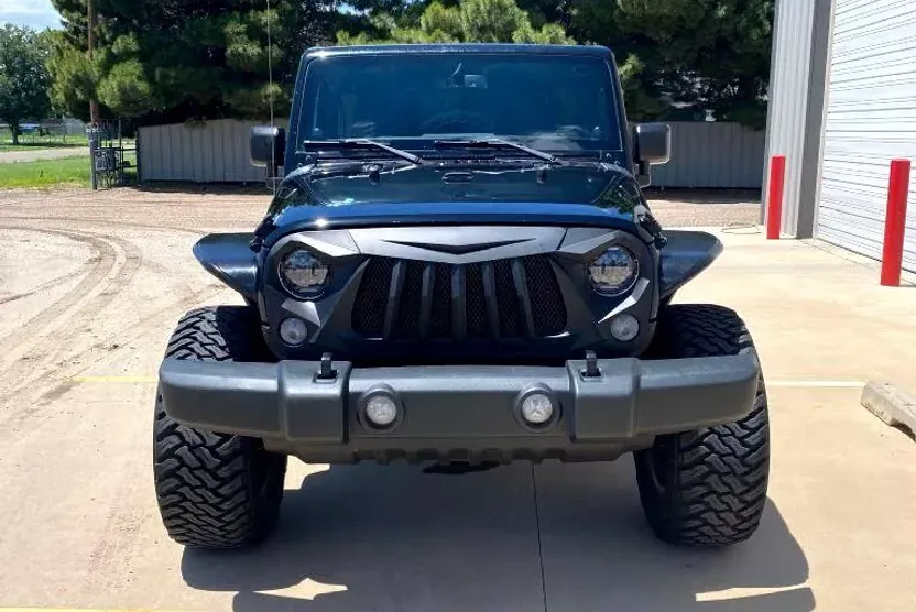 2014 Jeep Wrangler Unlimited Sport photo 1