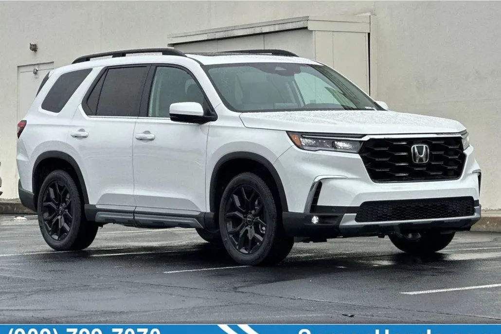 2025 Honda Pilot Touring photo 1