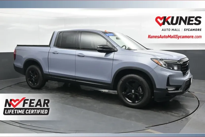2022 Honda Ridgeline Black Edition photo 1