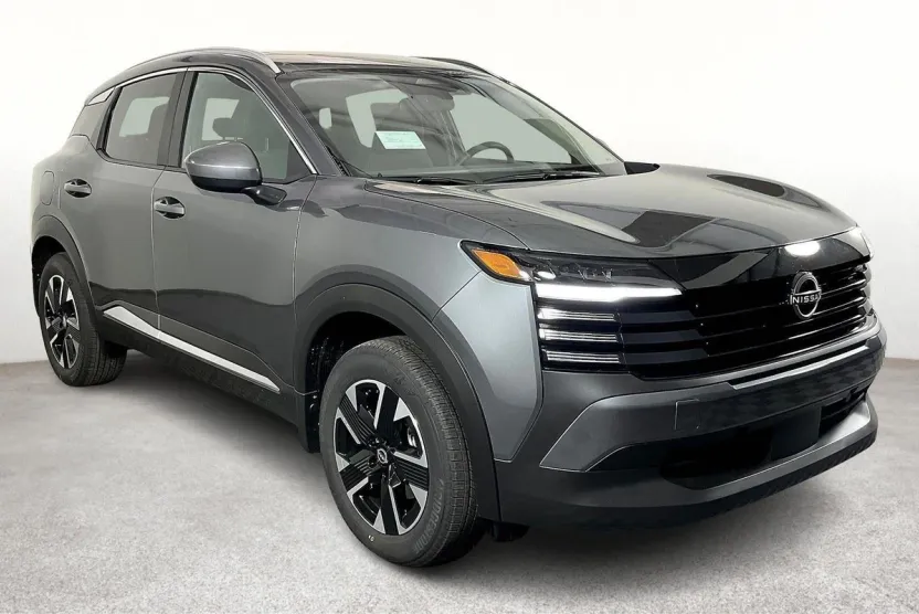 2025 Nissan Kicks SV photo 1