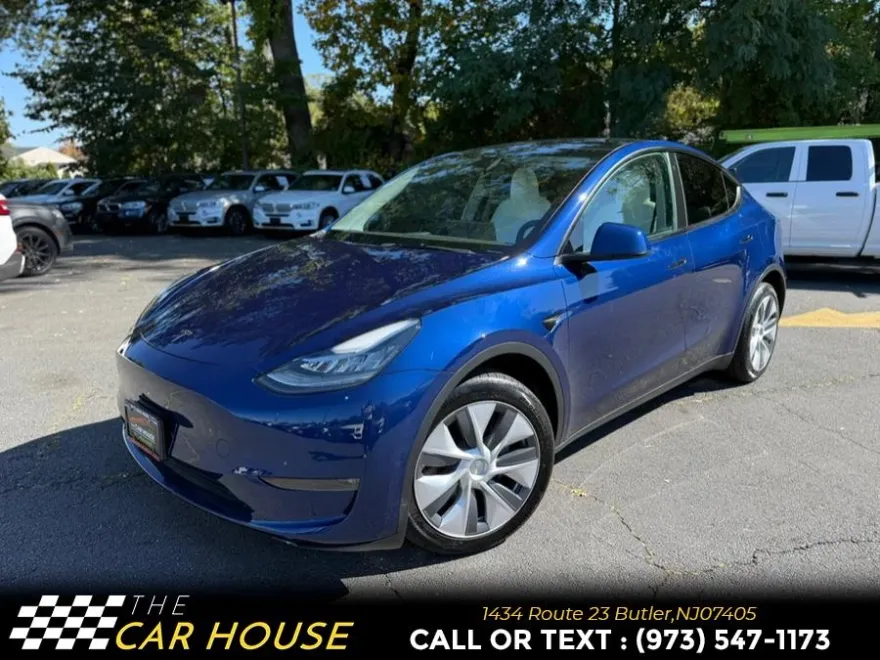 2023 Tesla Model Y Long Range photo 1