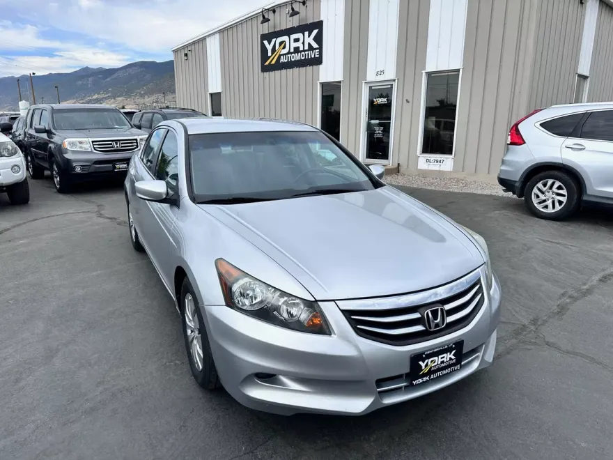 2012 Honda Accord LX photo 1