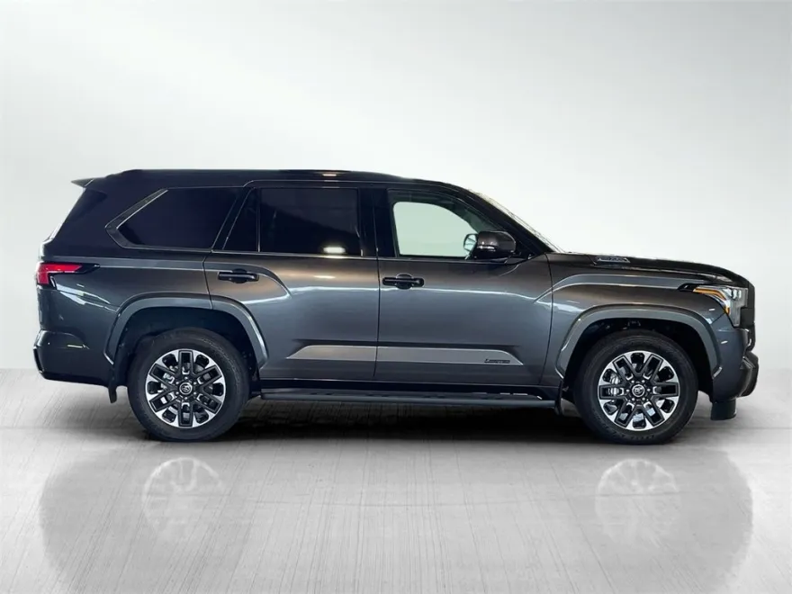 2023 Toyota Sequoia Limited photo 1