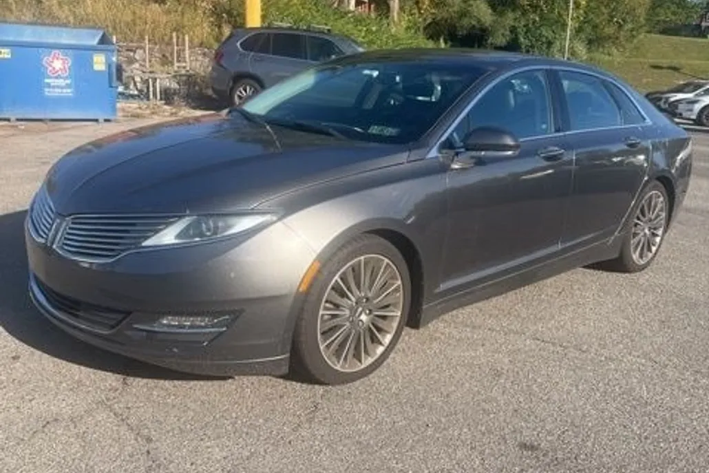 2015 Lincoln MKZ Base photo 1