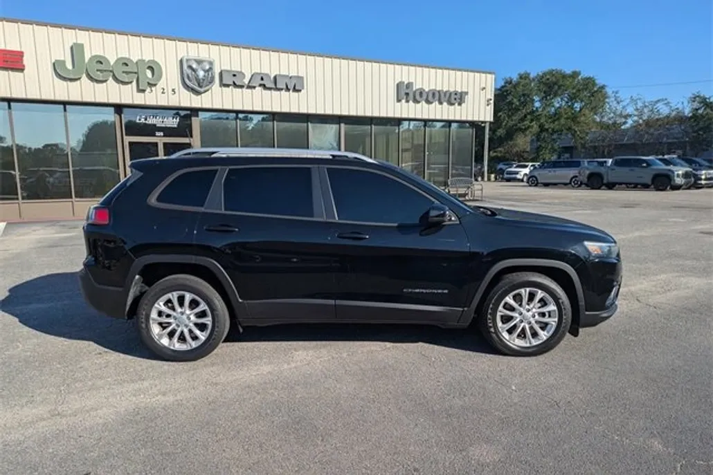2021 Jeep Cherokee Latitude photo 1