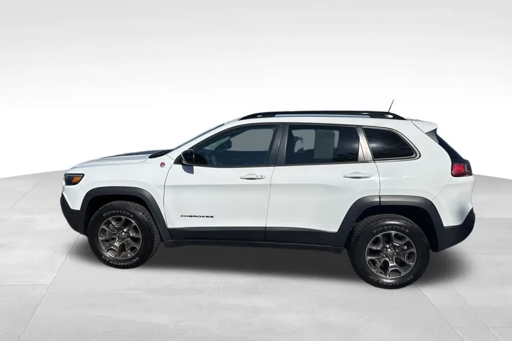 2022 Jeep Cherokee Trailhawk photo 1