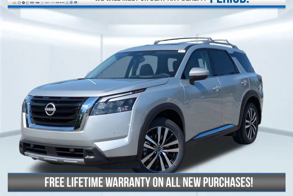 2025 Nissan Pathfinder Platinum photo 1