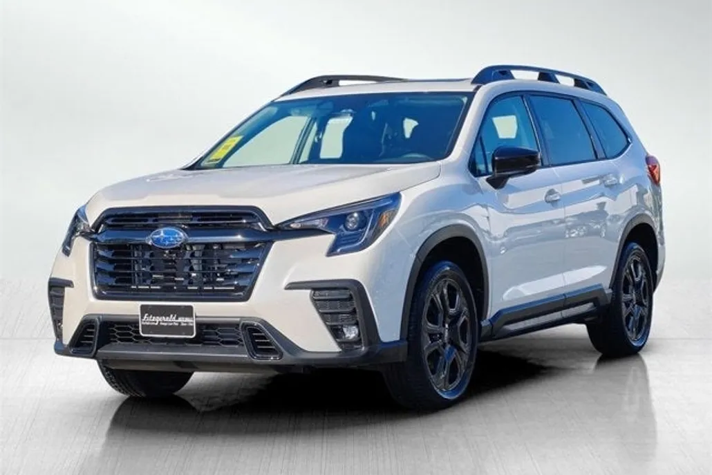 2025 Subaru Ascent Onyx Edition Touring photo 1