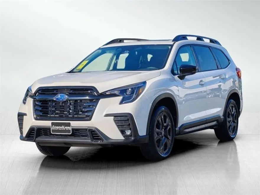 2025 Subaru Ascent Onyx Edition Touring photo 1