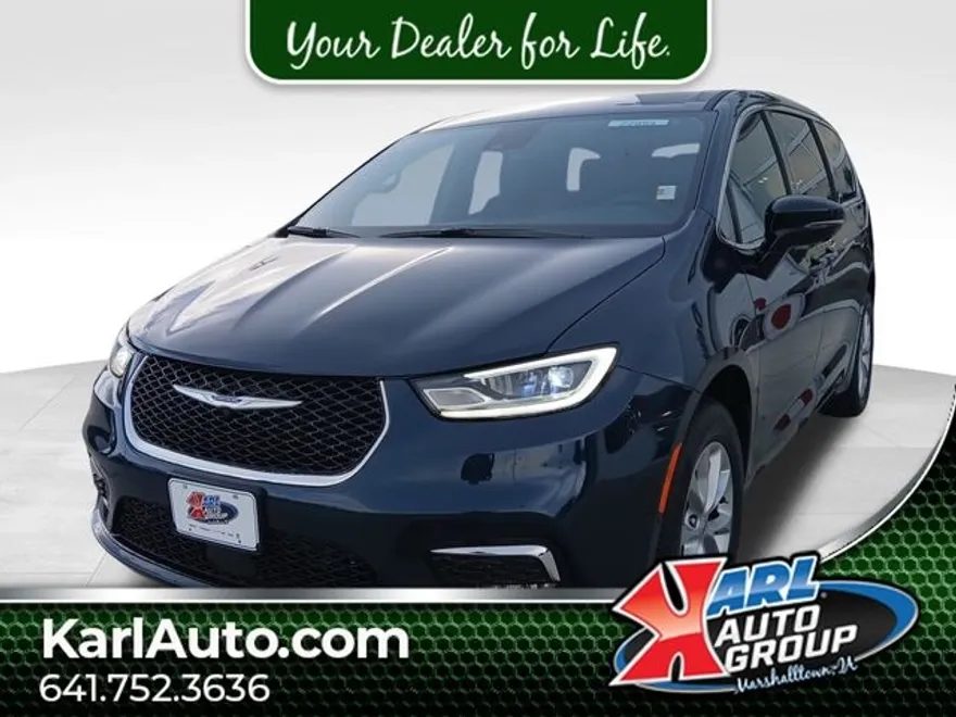 2025 Chrysler Pacifica photo 1