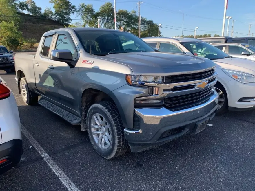 2019 Chevrolet Silverado 1500 LT photo 1