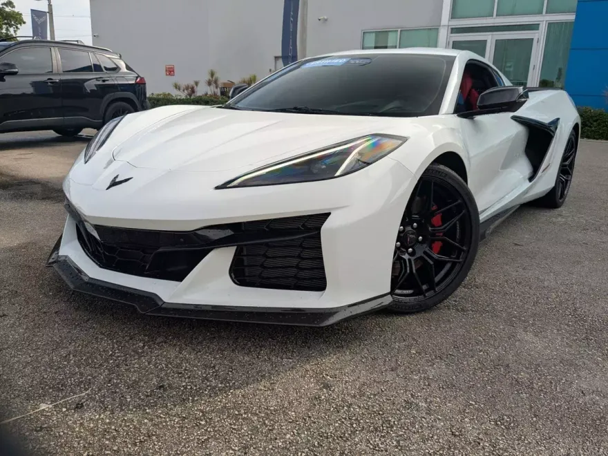2024 Chevrolet Corvette Stingray Z06 3LZ Coupe photo 1