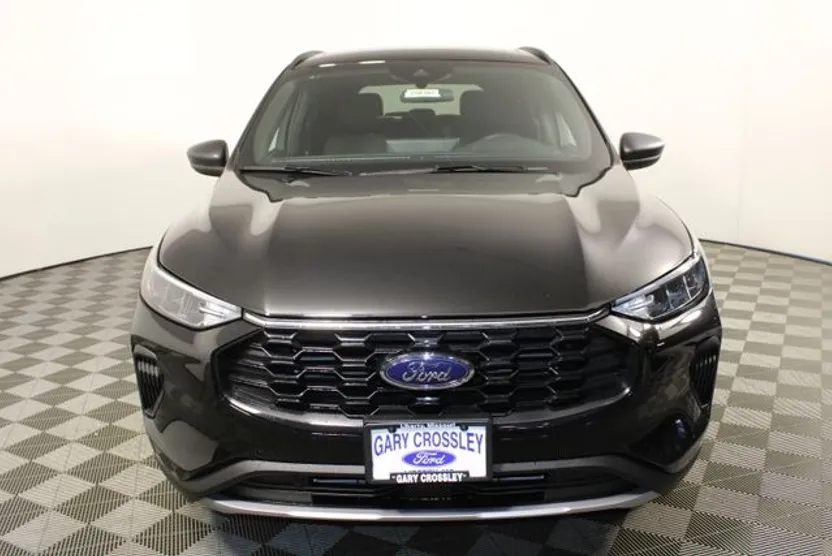 2025 Ford Escape ST-Line photo 1