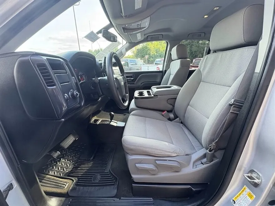 2016 Chevrolet Silverado 1500 Custom photo 1