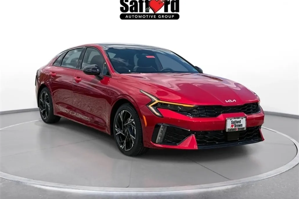 2025 Kia K5 GT-Line photo 1