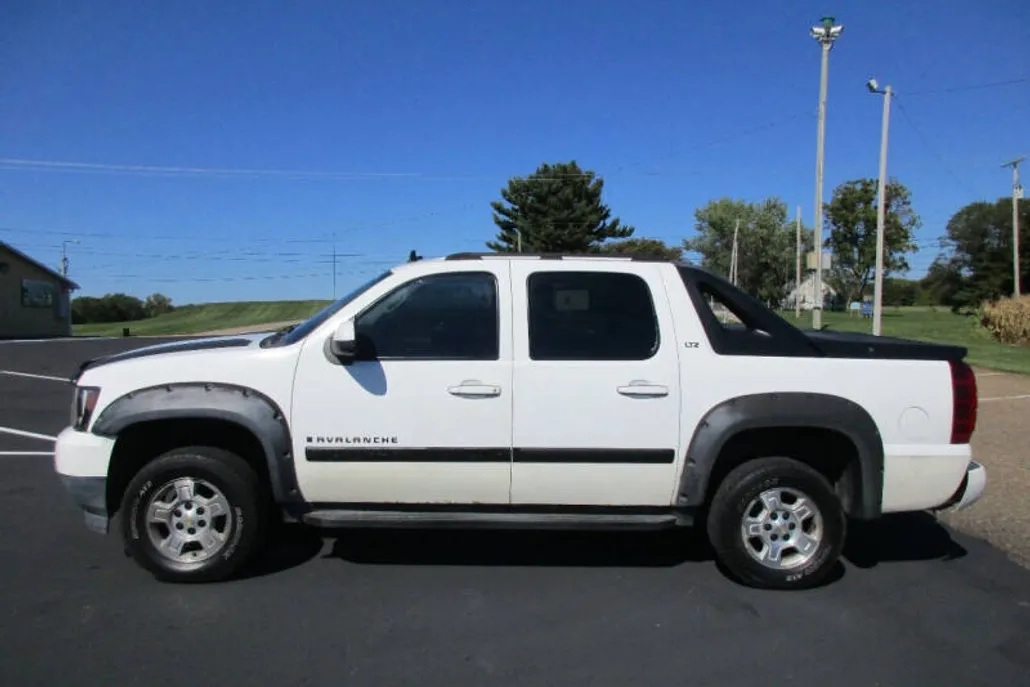2007 Chevrolet Avalanche LTZ photo 1