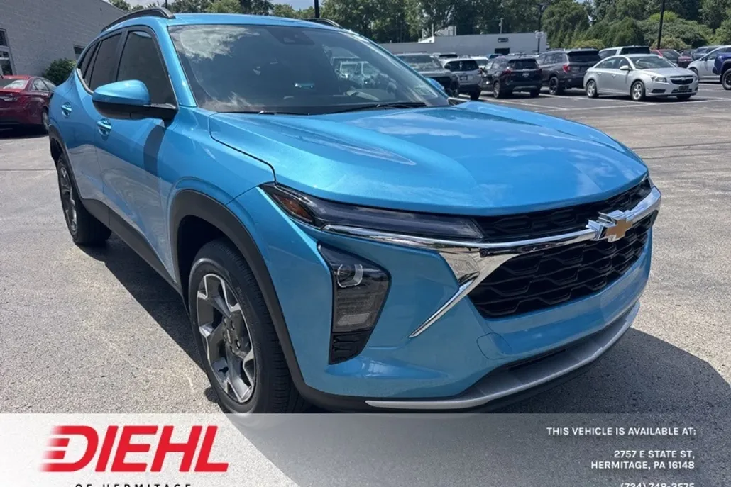 2025 Chevrolet Trax LT photo 1