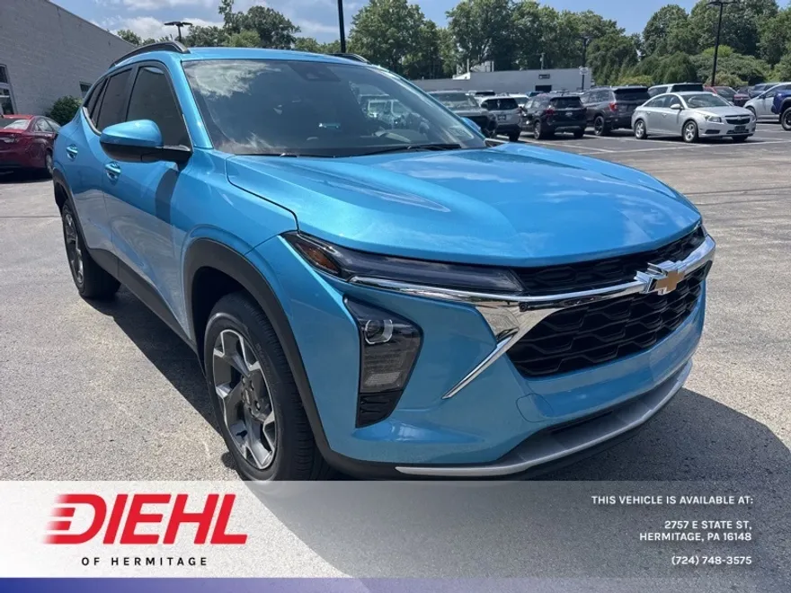 2025 Chevrolet Trax LT photo 1