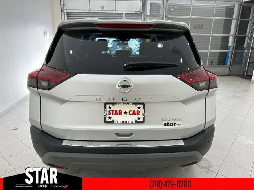 2021 Nissan Rogue SV photo 1