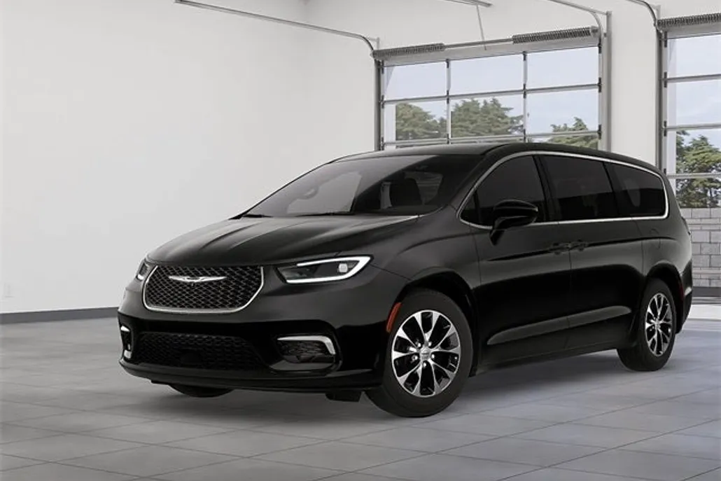 2026 Chrysler Pacifica photo 1