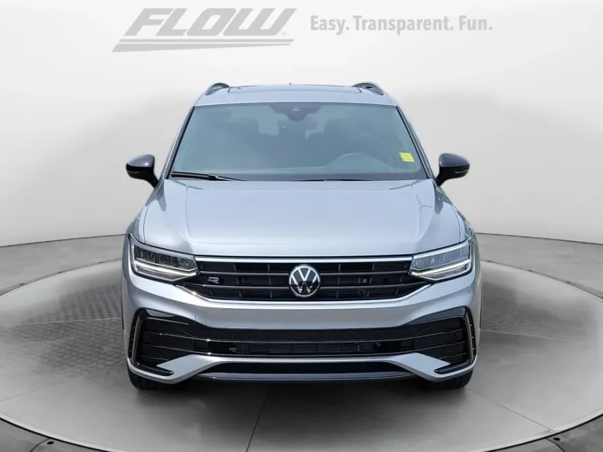 2024 Volkswagen Tiguan SE R-Line Black photo 1