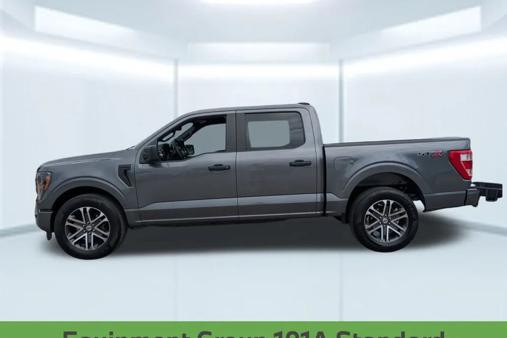 2023 Ford F-150 XL photo 1