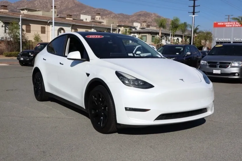 2021 Tesla Model Y Long Range photo 1