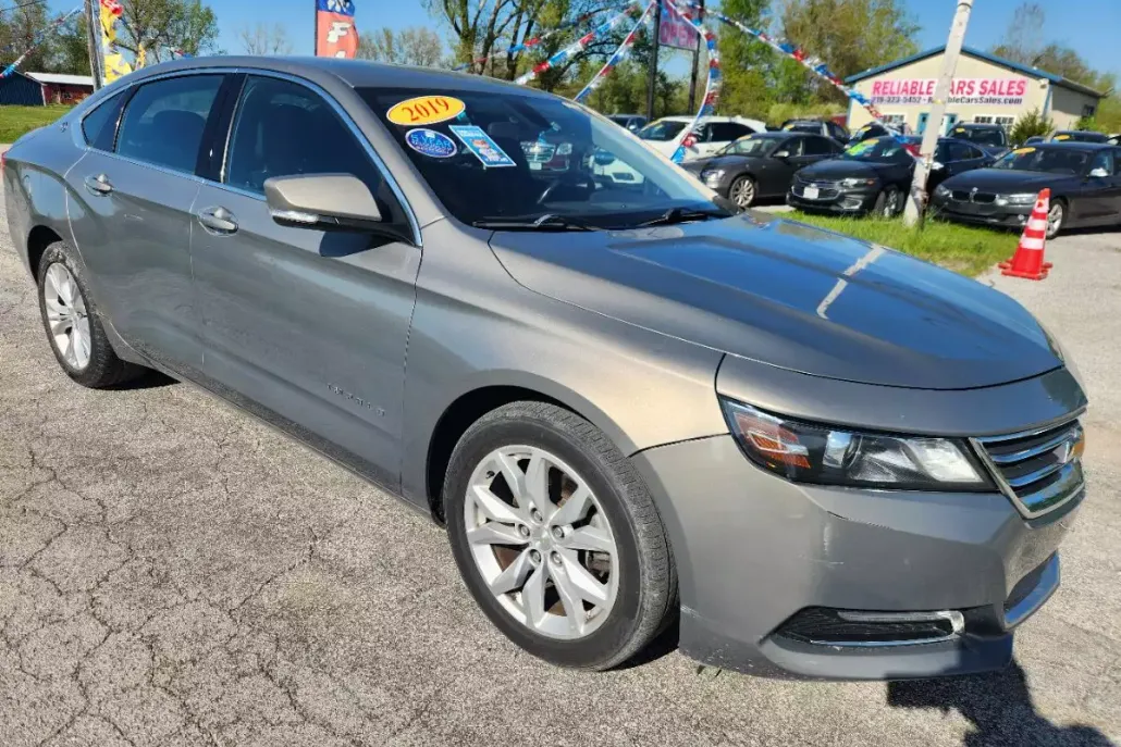 2019 Chevrolet Impala 1LT photo 1