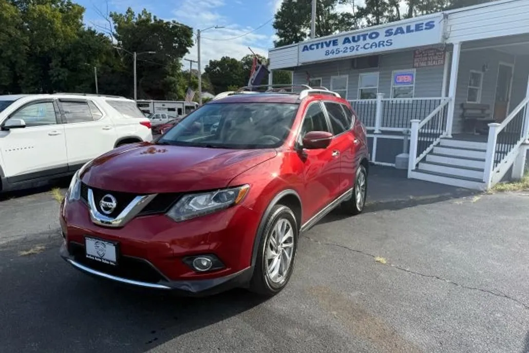 2015 Nissan Rogue SL photo 1