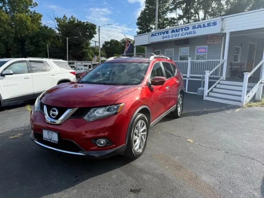 2015 Nissan Rogue SL photo 1