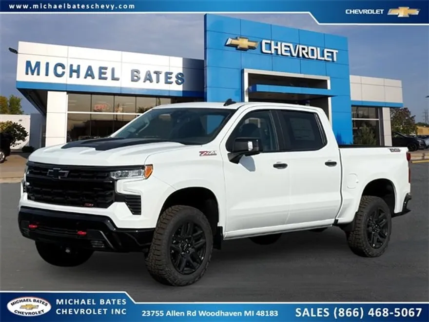 2026 Chevrolet Silverado Trail Boss LT photo 1