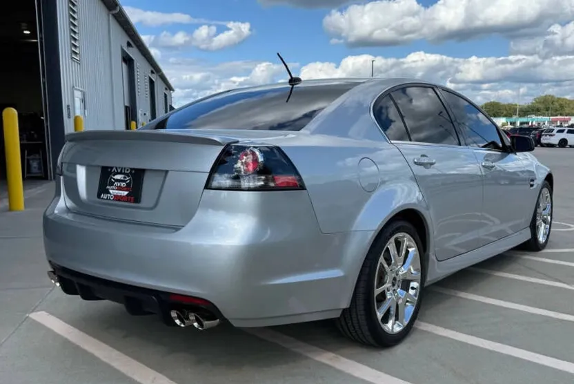 2009 Pontiac G8 GXP photo 1