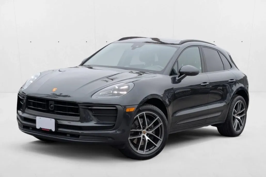 2024 Porsche Macan T photo 1