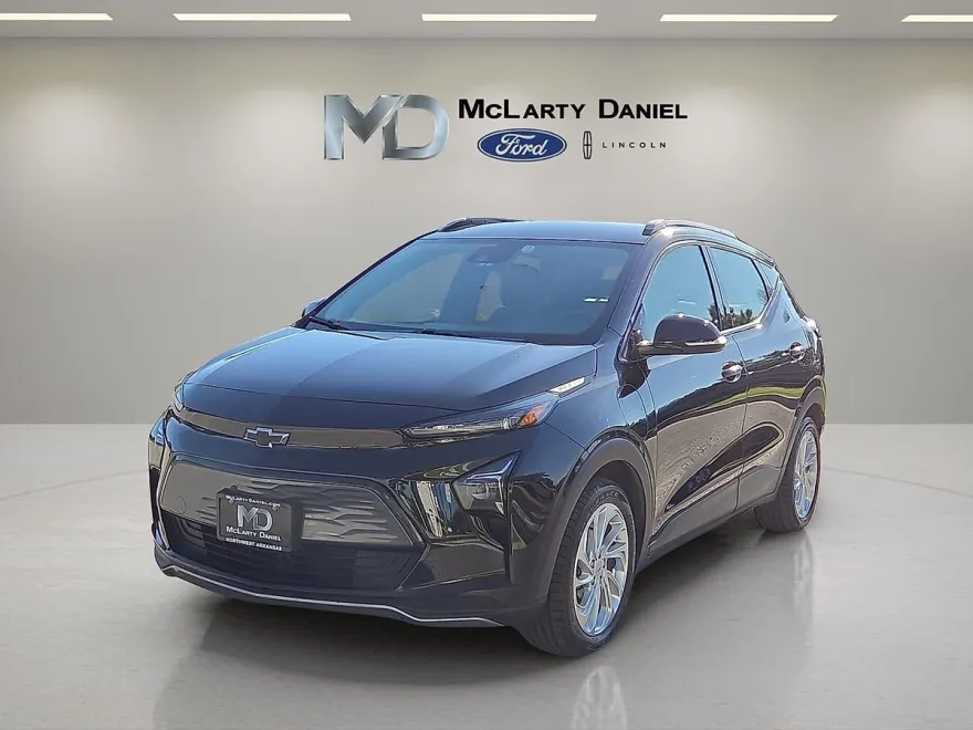 2023 Chevrolet Bolt EUV photo 1