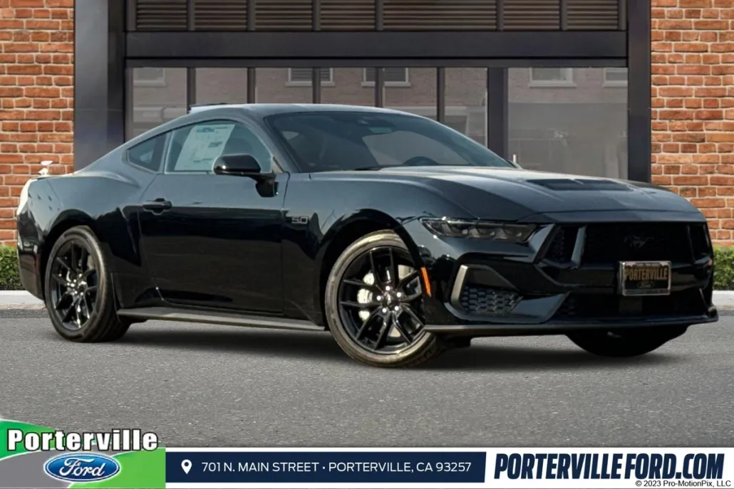 2025 Ford Mustang GT photo 1