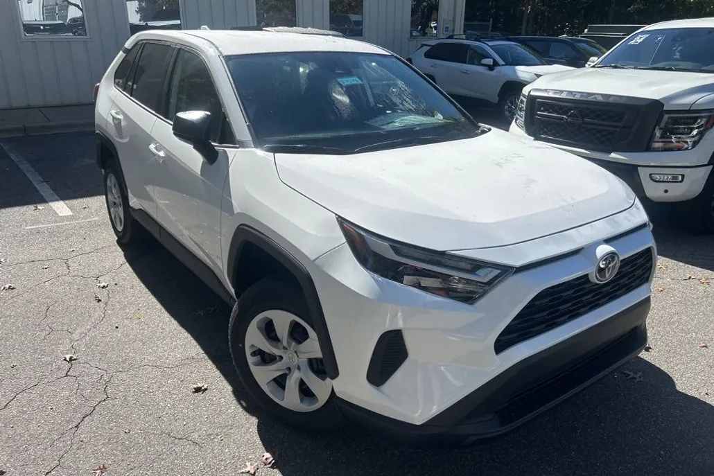 2025 Toyota RAV4 LE photo 1