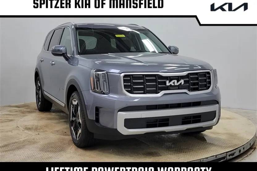 2025 Kia Telluride S photo 1