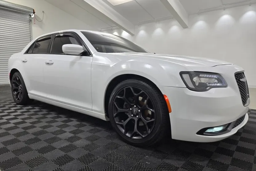 2020 Chrysler 300 S photo 1