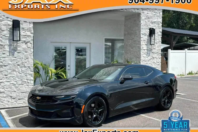2019 Chevrolet Camaro 1LT photo 1