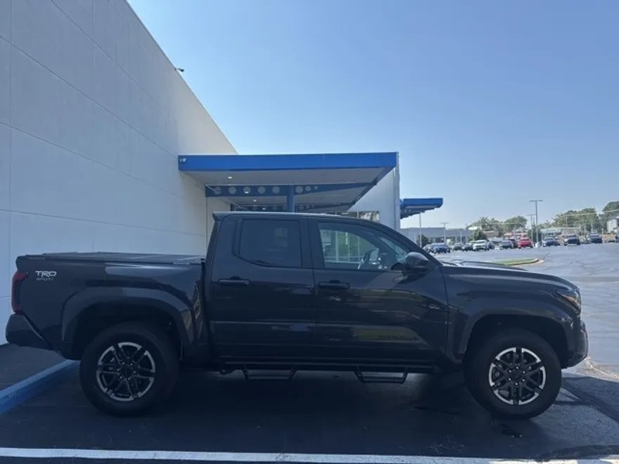 2025 Toyota Tacoma TRD Sport photo 1