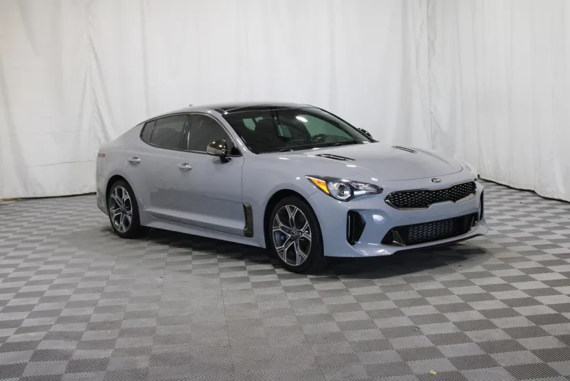 2021 Kia Stinger GT-Line photo 1