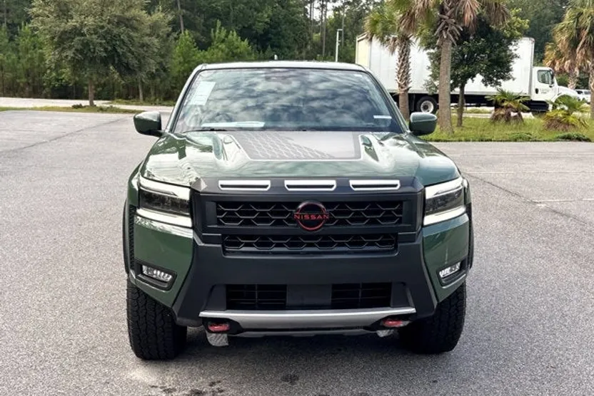 2025 Nissan Frontier Crew Cab PRO-4X photo 1