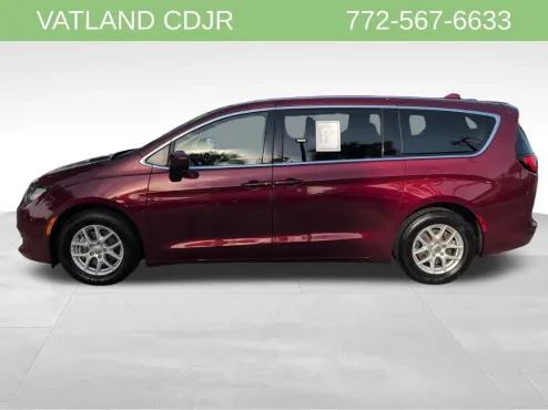 2019 Chrysler Pacifica LX photo 4