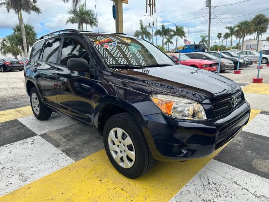 2007 Toyota RAV4 Base photo 1